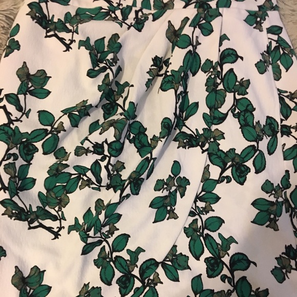 Eva Mendes New York and co wrap skirt - Picture 2 of 4